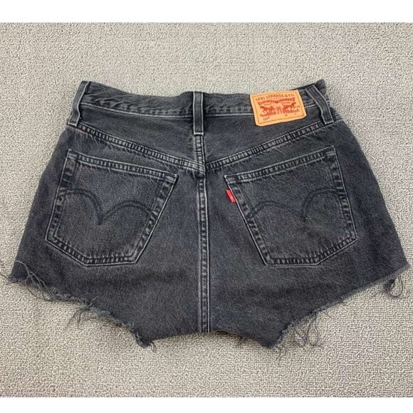 Levi’s 501 Cutoff Shorts Women 27 Black Frayed Hem Button Fly Five Pocket - Picture 2 of 10